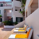 מלון Porto Greco Village