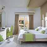 מלון Porto Greco Village